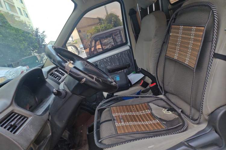 Used Wuling Rongguang S 2023 1.5L Basic Enclosed-Window Vehicle 2 Seats Left Front Seat