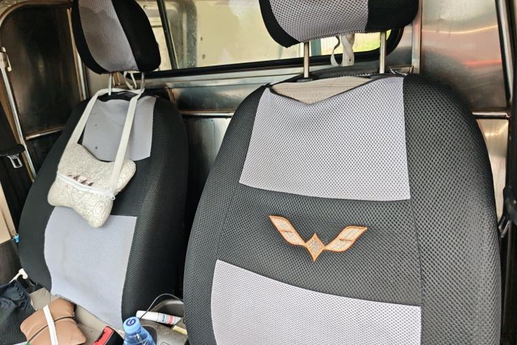 Used Wuling Rongguang S 2023 1.5L Basic Enclosed-Window Vehicle 2 Seats Left Rear Seat