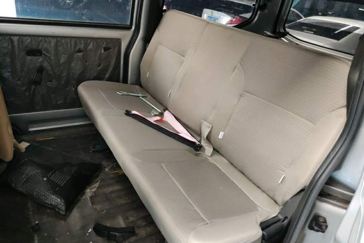 Used Wuling Rongguang S 2023 1.5L Base Version 5/7 Seats Left Rear Seat