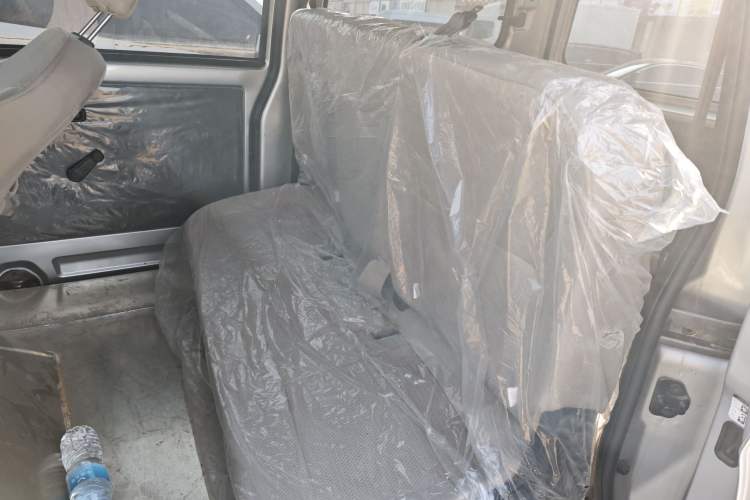 Used Wuling Rongguang S 2023 1.5L Base Version 5/7 Seats Left Rear Seat