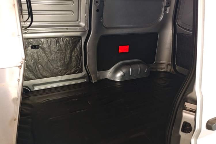 Used Wuling Rongguang S 2023 1.5L Basic Enclosed-Window Vehicle 2 Seats Left Rear Seat