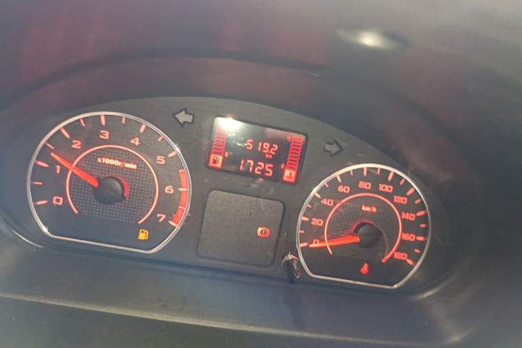 Used Wuling Rongguang S 2023 1.5L Basic Enclosed-Window Vehicle 2 Seats Odometer Close Up