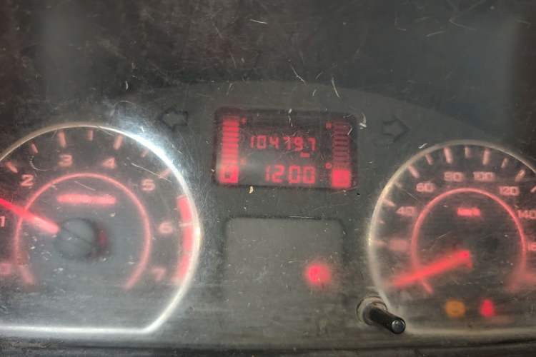 Used Wuling Rongguang S 2023 1.5L Basic Enclosed-Window Vehicle 2 Seats Odometer Close Up