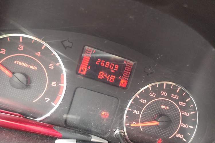 Used Wuling Rongguang S 2023 1.5L Basic Enclosed-Window Vehicle 2 Seats Odometer Close Up