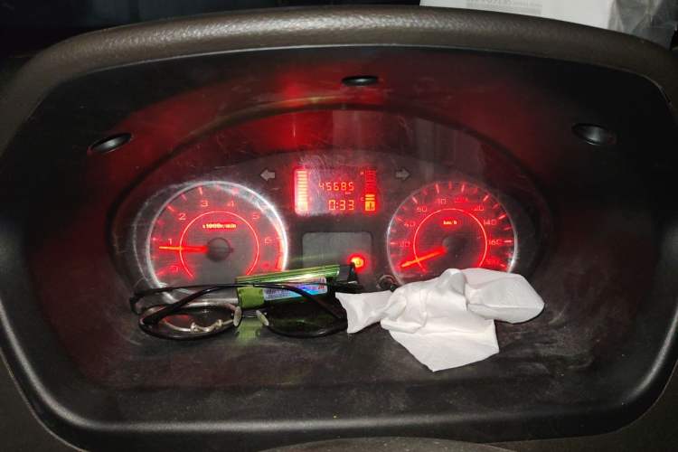 Used Wuling Rongguang S 2023 1.5L Base Version 5/7 Seats Odometer Close Up