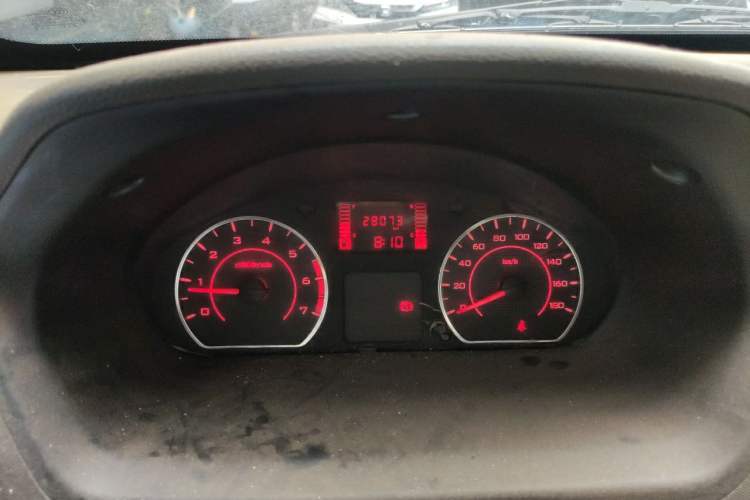 Used Wuling Rongguang S 2023 1.5L Base Version 5/7 Seats Odometer Close Up
