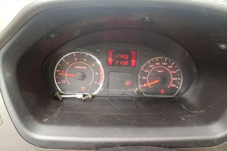 Used Wuling Rongguang S 2023 1.5L Base Version 5/7 Seats Odometer Close Up