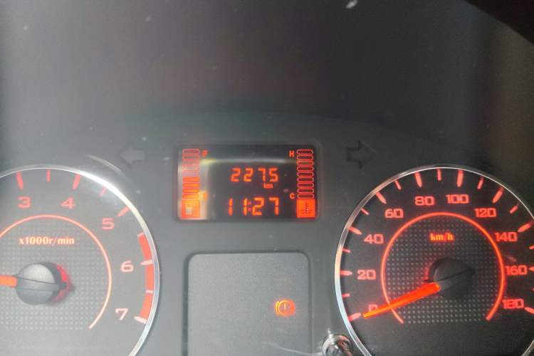 Used Wuling Rongguang S 2023 1.5L Base Version 5/7 Seats Odometer Close Up