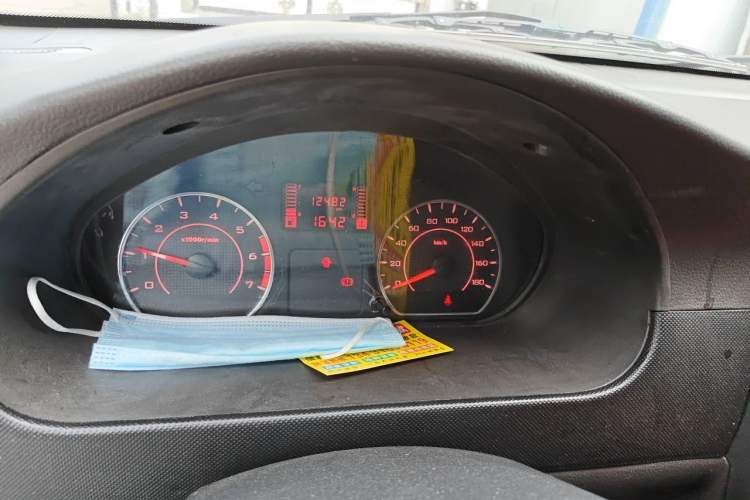 Used Wuling Rongguang S 2023 1.5L Basic Enclosed-Window Vehicle 2 Seats Odometer Close Up