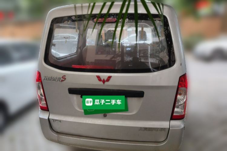 Used Wuling Rongguang S 2023 1.5L Base Version 5/7 Seats Rear