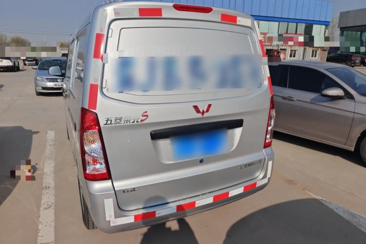 Used Wuling Rongguang S 2023 1.5L Basic Enclosed-Window Vehicle 2 Seats Rear