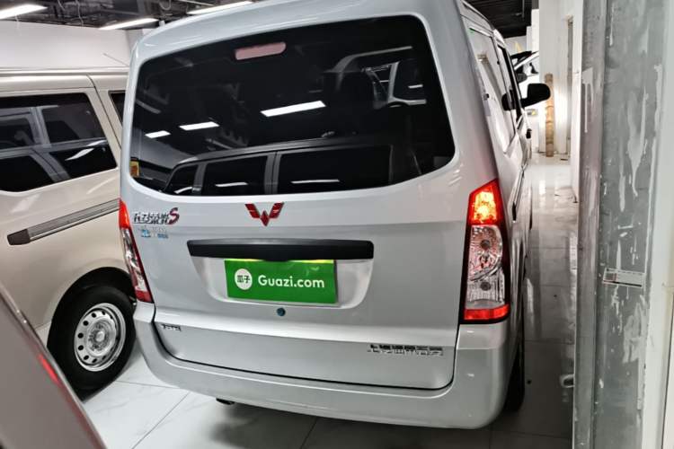 Used Wuling Rongguang S 2023 1.5L Base Version 5/7 Seats Rear