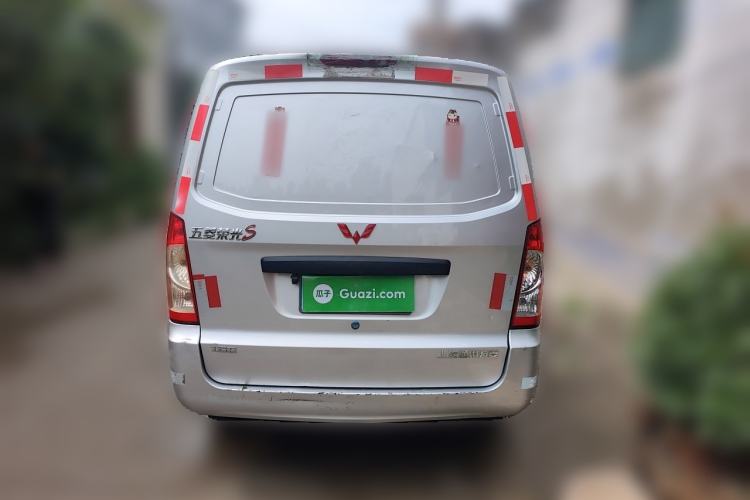 Used Wuling Rongguang S 2023 1.5L Basic Enclosed-Window Vehicle 2 Seats Rear