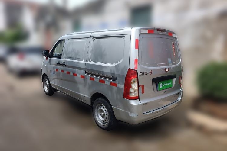 Used Wuling Rongguang S 2023 1.5L Basic Enclosed-Window Vehicle 2 Seats Rear Left 45 Deg