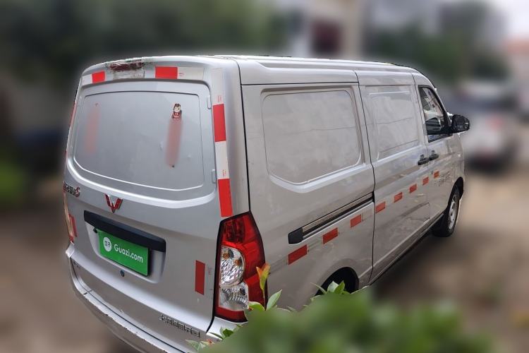 Used Wuling Rongguang S 2023 1.5L Basic Enclosed-Window Vehicle 2 Seats Rear Right 45 Deg