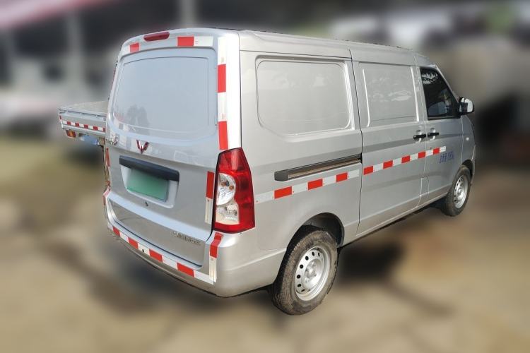 Used Wuling Rongguang S 2023 1.5L Basic Enclosed-Window Vehicle 2 Seats Rear Right 45 Deg