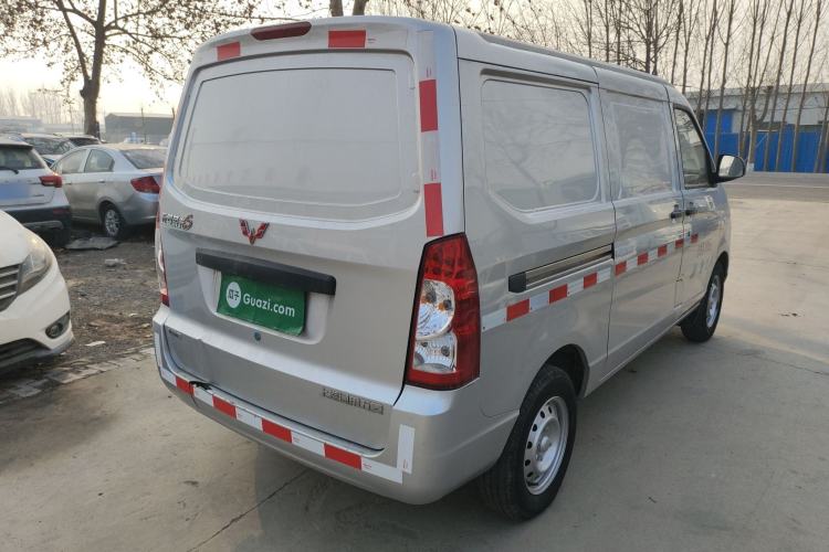 Used Wuling Rongguang S 2023 1.5L Basic Enclosed-Window Vehicle 2 Seats Rear Right 45 Deg
