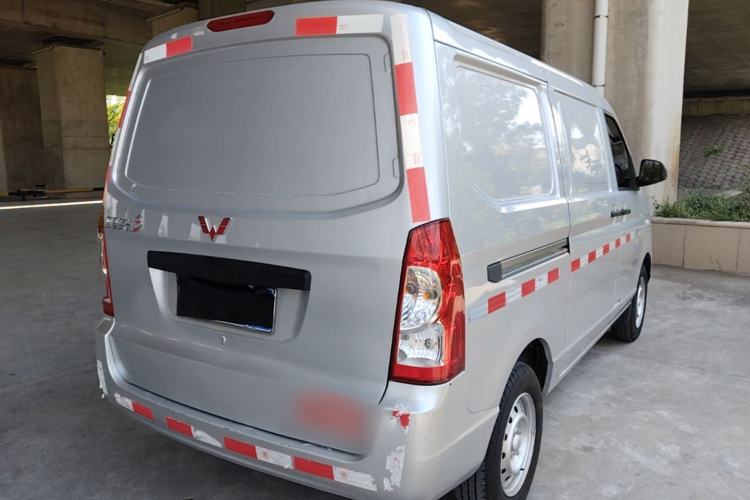 Used Wuling Rongguang S 2023 1.5L Basic Enclosed-Window Vehicle 2 Seats Rear Right 45 Deg