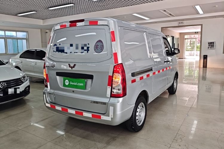 Used Wuling Rongguang S 2023 1.5L Basic Enclosed-Window Vehicle 2 Seats Rear Right 45 Deg