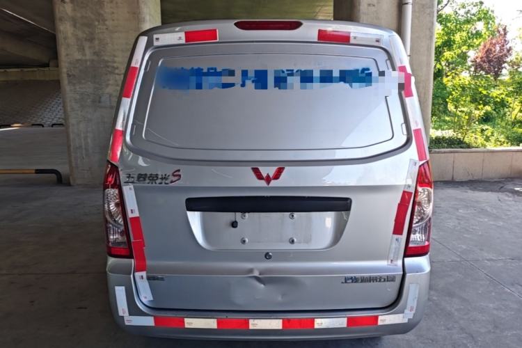 Used Wuling Rongguang S 2023 1.5L Basic Enclosed-Window Vehicle 2 Seats Rear