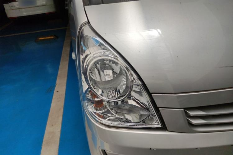 Used Wuling Rongguang S 2023 1.5L Base Version 5/7 Seats Right Front Headlight