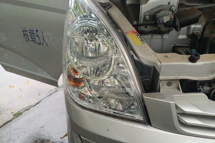 Used Wuling Rongguang S 2023 1.5L Base Version 5/7 Seats Right Front Headlight