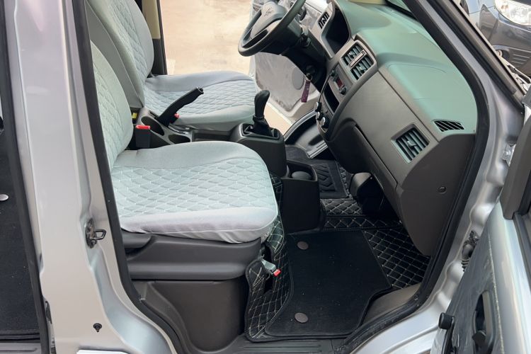 Used Wuling Rongguang S 2023 1.5L Base Version 5/7 Seats Right Front Seat