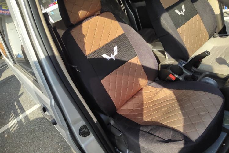 Used Wuling Rongguang S 2023 1.5L Base Version 5/7 Seats Right Front Seat