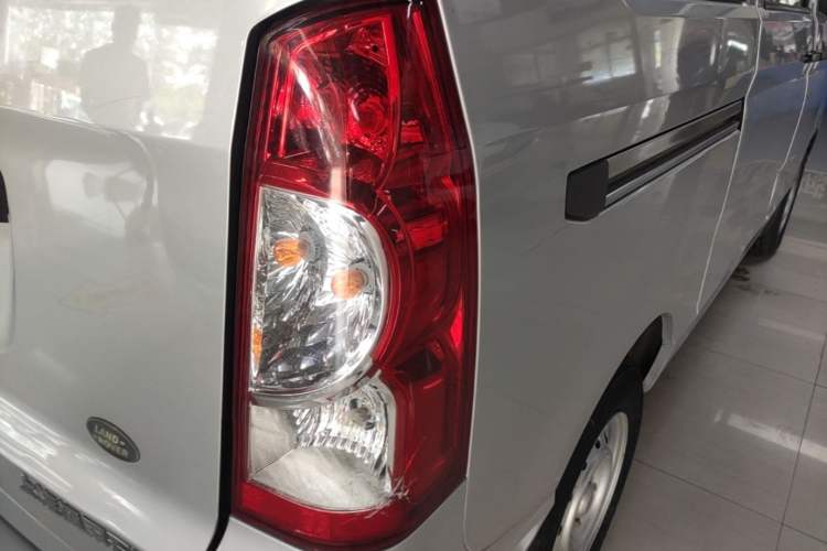 Used Wuling Rongguang S 2023 1.5L Base Version 5/7 Seats Right Rear Taillight