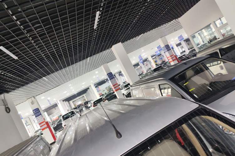Used Wuling Rongguang S 2023 1.5L Basic Enclosed-Window Vehicle 2 Seats Roof