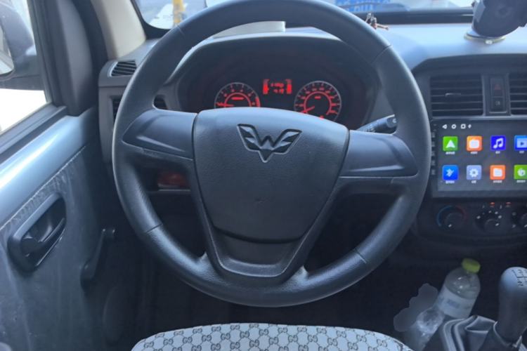 Used Wuling Rongguang S 2023 1.5L Base Version 5/7 Seats Steering Wheel