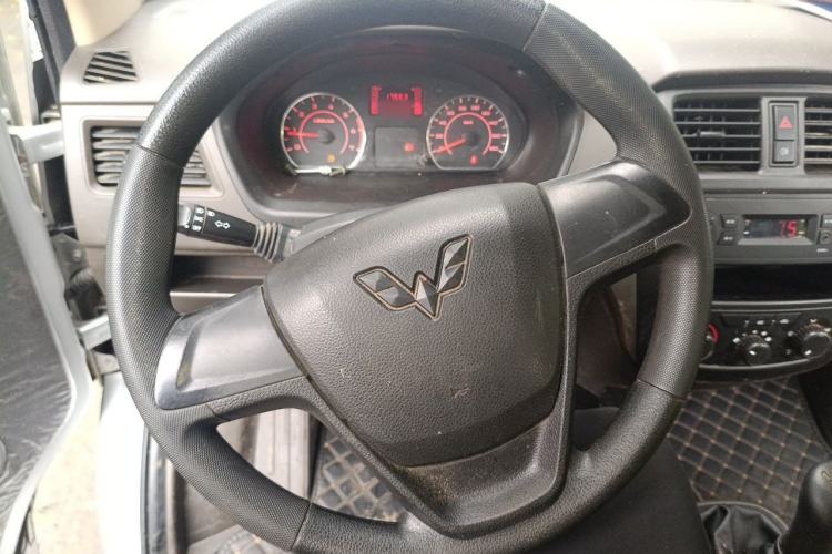 Used Wuling Rongguang S 2023 1.5L Base Version 5/7 Seats Steering Wheel