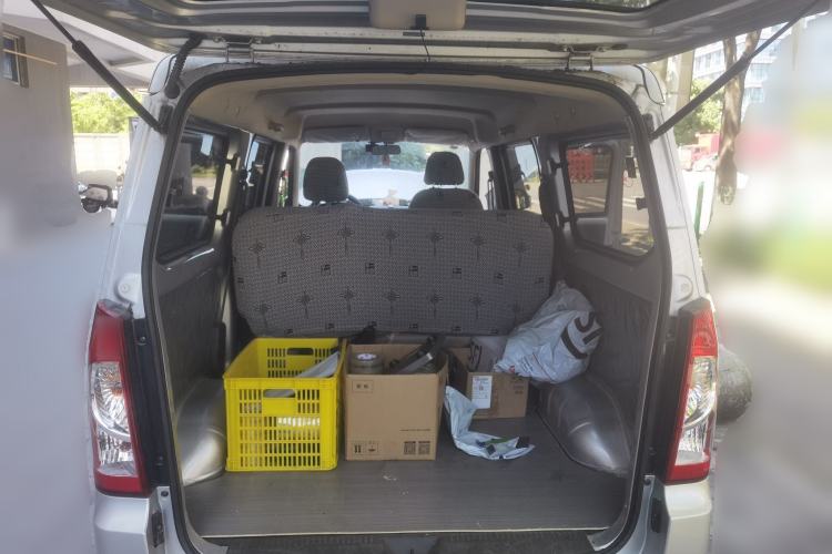Used Wuling Rongguang S 2023 1.5L Base Version 5/7 Seats Trunk
