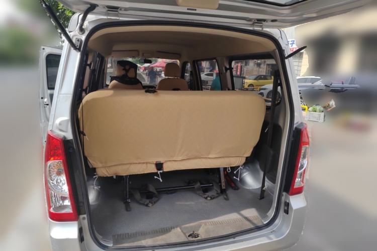 Used Wuling Rongguang S 2023 1.5L Base Version 5/7 Seats Trunk