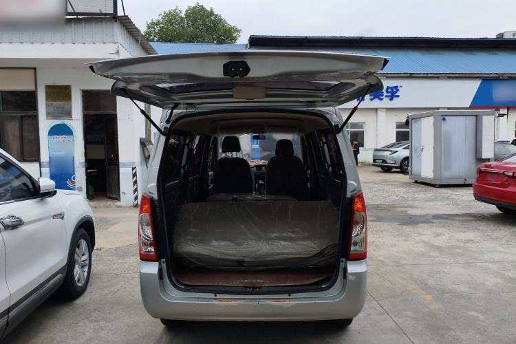 Used Wuling Rongguang S 2023 1.5L Base Version 5/7 Seats Trunk