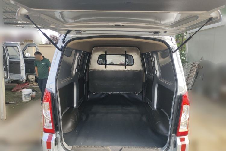 Used Wuling Rongguang S 2023 1.5L Basic Enclosed-Window Vehicle 2 Seats Trunk
