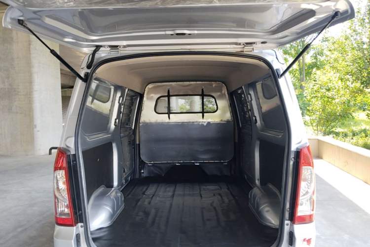 Used Wuling Rongguang S 2023 1.5L Basic Enclosed-Window Vehicle 2 Seats Trunk