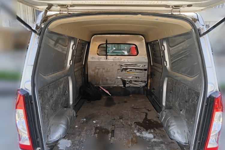 Used Wuling Rongguang S 2023 1.5L Basic Enclosed-Window Vehicle 2 Seats Trunk