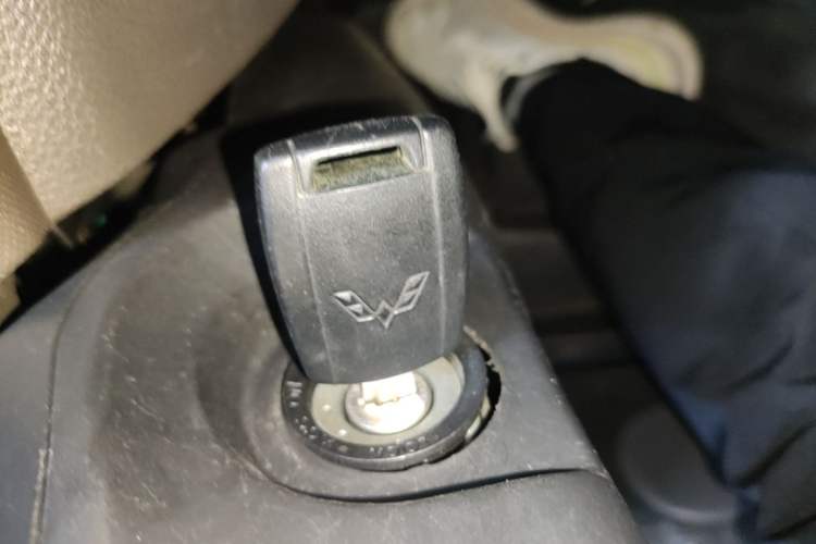 Used Wuling Rongguang S 2023 1.5L Base Version 5/7 Seats Vehicle Key
