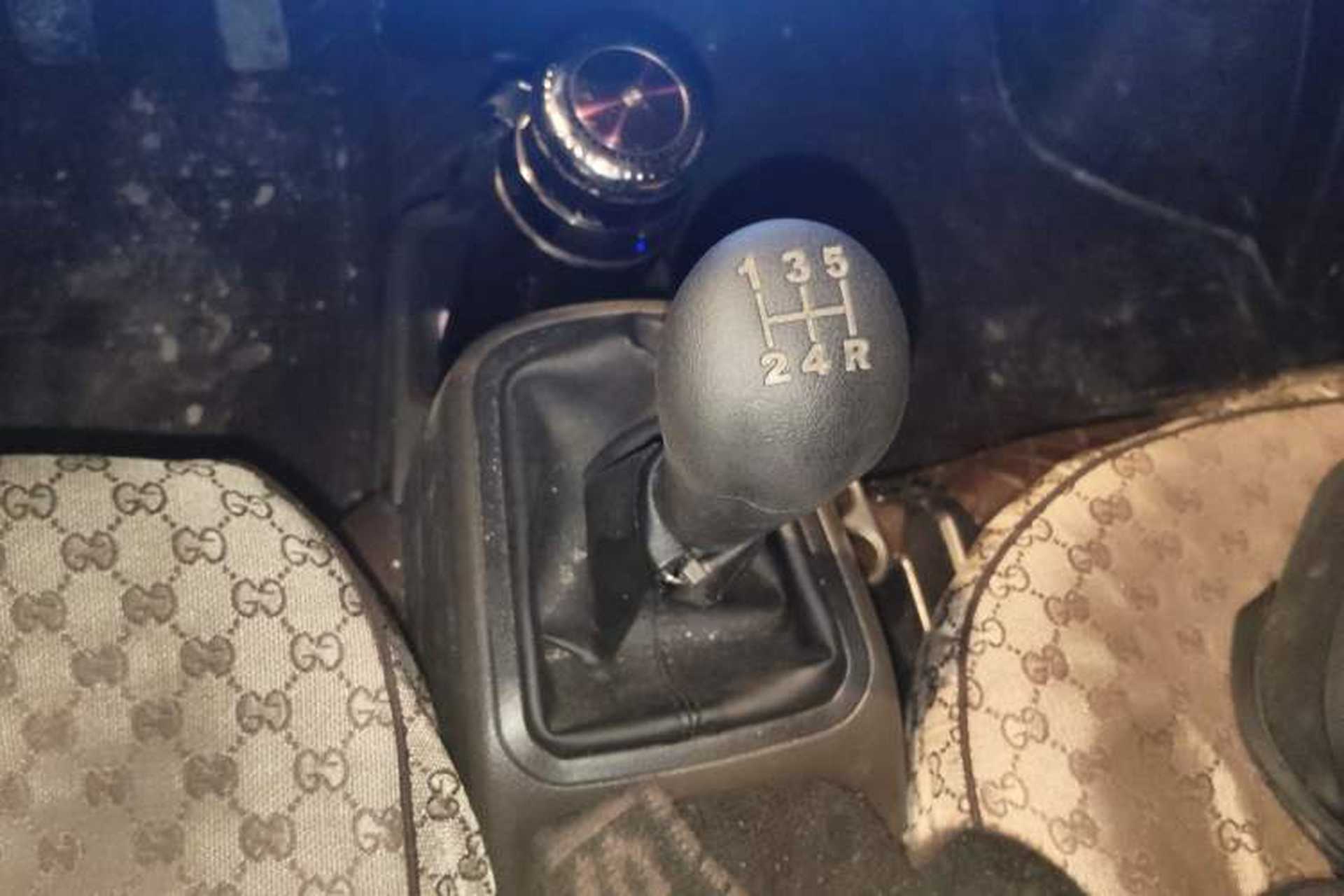 Used Wuling Rongguang S 2023 1.5L Base Version 5/7 Seats Gear Lever