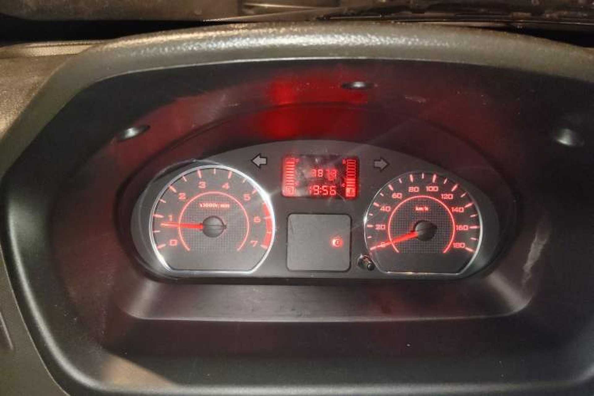 Used Wuling Rongguang S 2023 1.5L Base Version 5/7 Seats Odometer Close Up