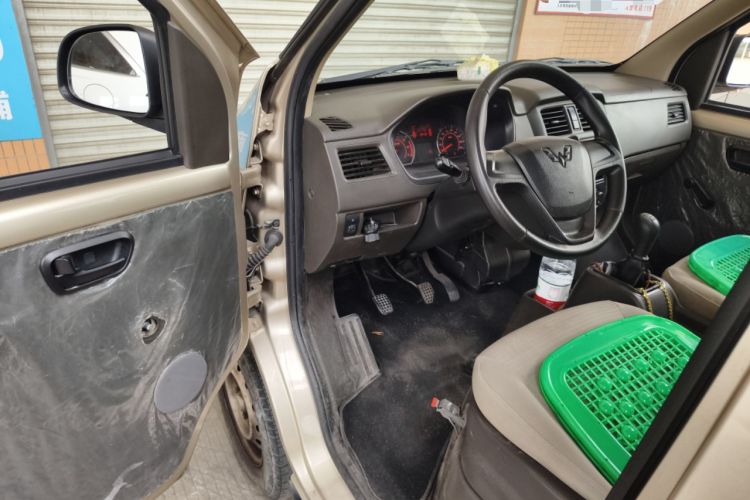 Used Wuling Rongguang S 2023 1.5L Base Version 5/7 Seats Driver Seat