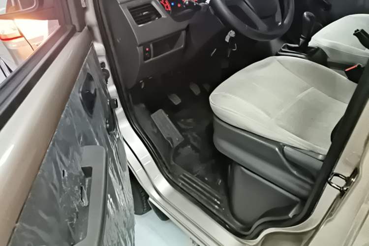 Used Wuling Rongguang S 2023 1.5L Base Version 5/7 Seats Driver Seat