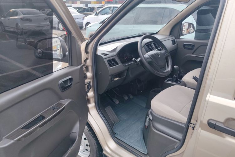 Used Wuling Rongguang S 2023 1.5L Base Version 5/7 Seats Driver Seat