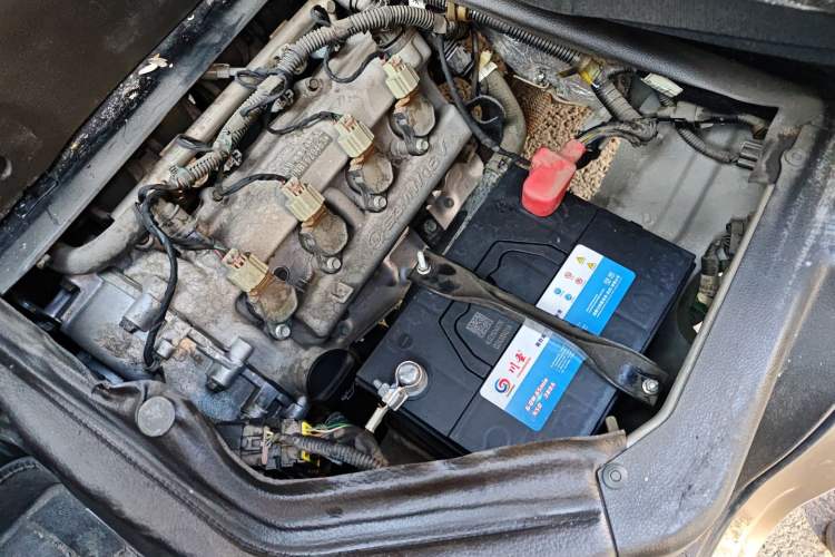 Used Wuling Rongguang S 2023 1.5L Base Version 5/7 Seats Engine Bay