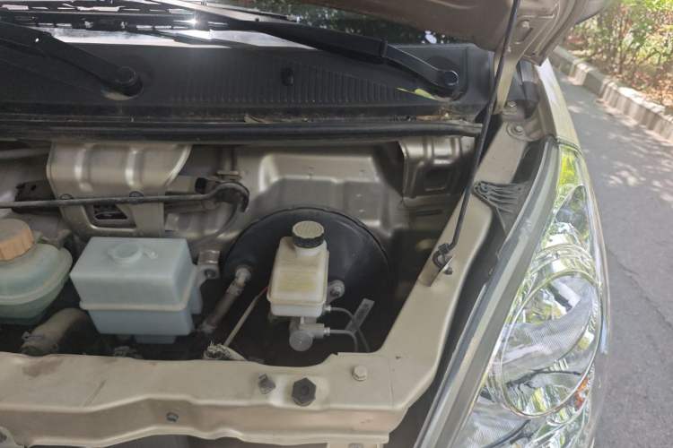 Used Wuling Rongguang S 2023 1.5L Base Version 5/7 Seats Engine Bay Left