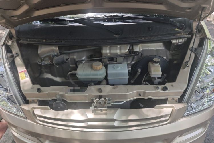 Used Wuling Rongguang S 2023 1.5L Base Version 5/7 Seats Engine Bay