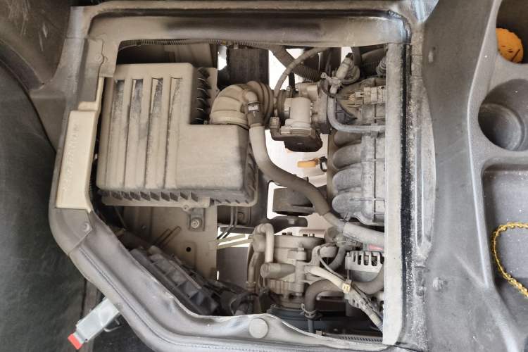 Used Wuling Rongguang S 2023 1.5L Base Version 5/7 Seats Engine Bay Right