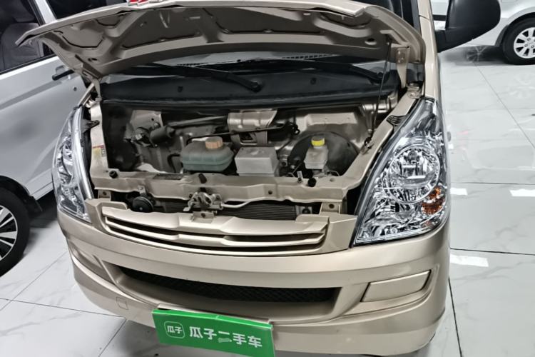 Used Wuling Rongguang S 2023 1.5L Base Version 5/7 Seats Engine Bay