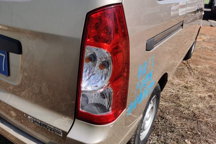 Used Wuling Rongguang S 2023 1.5L Base Version 5/7 Seats Exterior 3